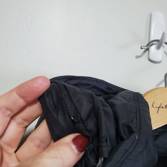 Women's Black Quilted Coat - Picture 15 of 16